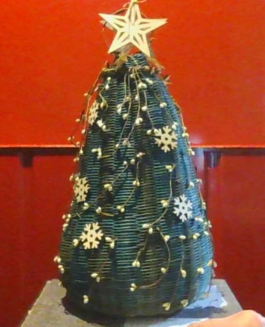 Woven Christmas Tree by Pam